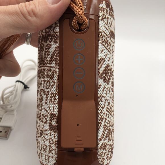 JBL Chipotle ‘Guac & Roll’ Bluetooth Speaker (2022 Official Employee Gift) - Picture 4 of 5